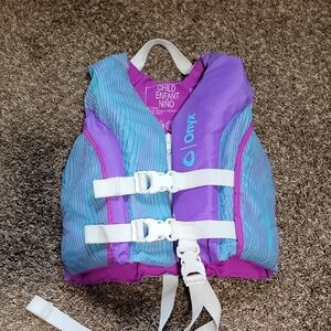 Onyx Kids Life Jacket 33–55 lbs USCG Approved Purple Blue EUC